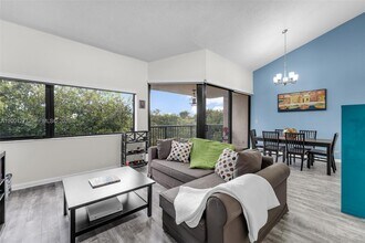 Building Photo - 6701 SW 116th Ct