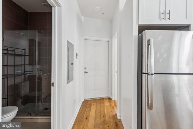 Building Photo - 2529 Frankford Ave