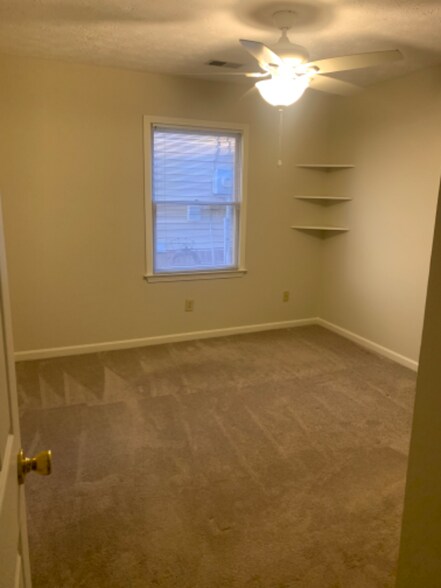 Building Photo - 3737 White Pine Dr