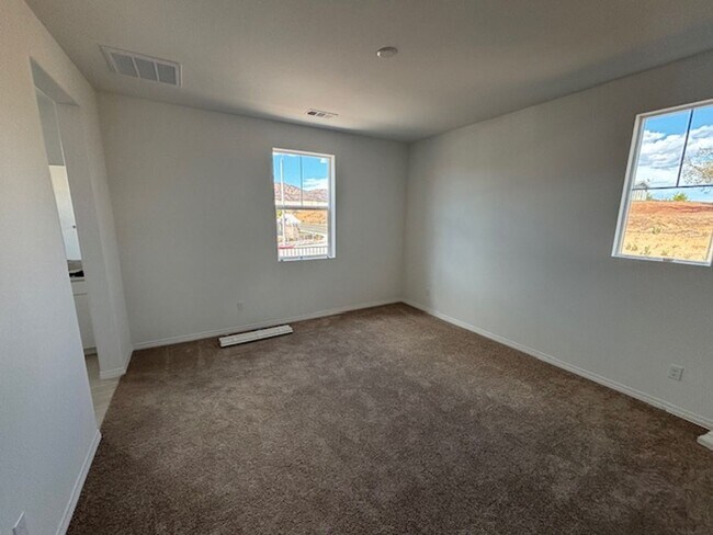 Building Photo - Ready Now! Beautiful Wildomar Condo  3 Bed...
