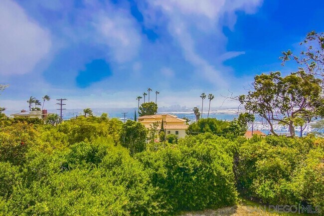 Building Photo - 631 San Gorgonio St