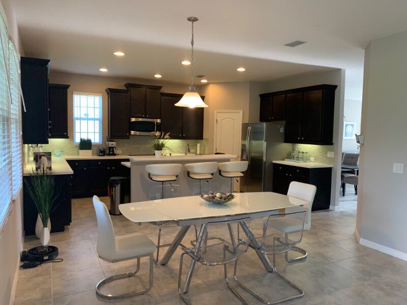 Building Photo - 4845 Maple Park St