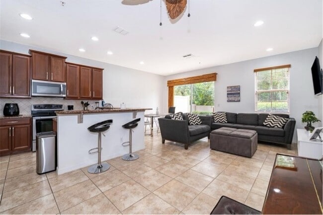 Building Photo - 156 Canterbury Bell Dr