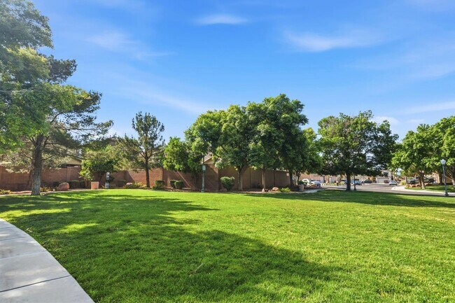 Building Photo - 9021 Spirit Canyon Ave