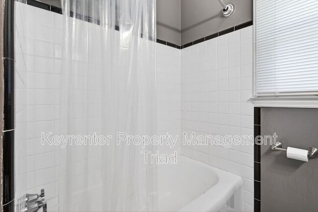 Building Photo - 3601 Normandy Rd