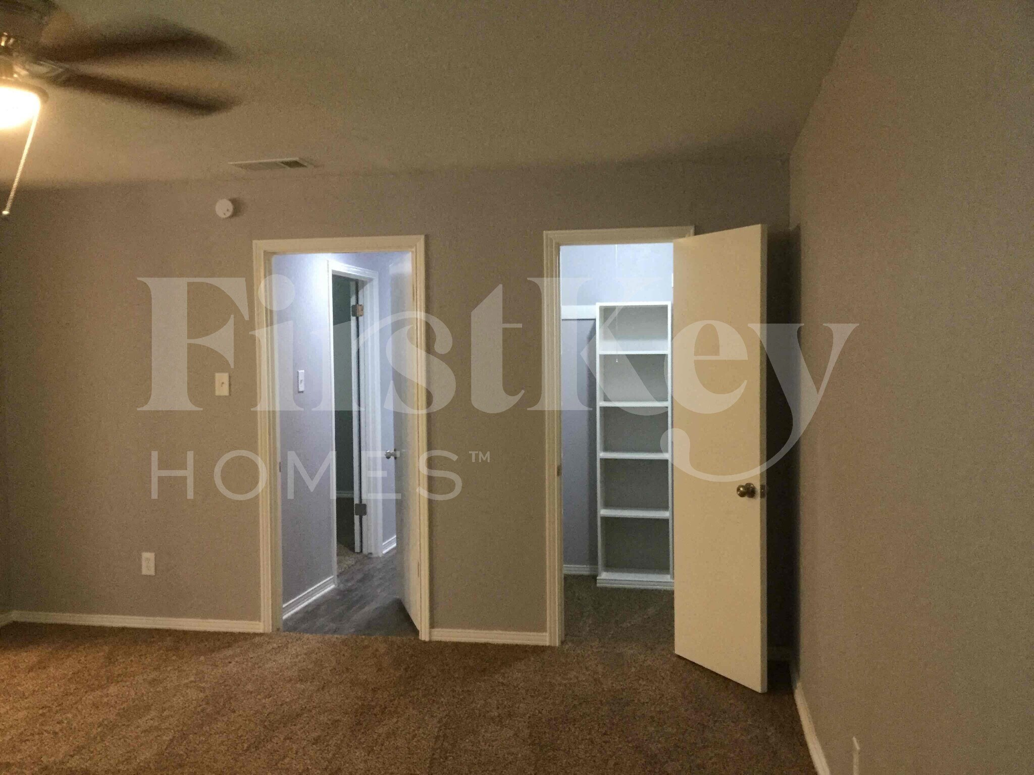 Building Photo - 419 Buckingham Pl