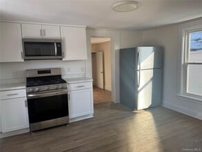 Building Photo - 22 N Regent St