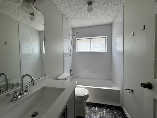 Building Photo - 8813 Parliament Ct