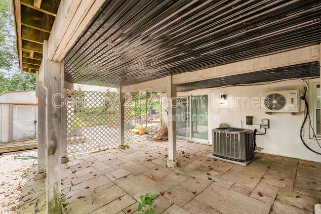 Building Photo - 11959 Governors Ct