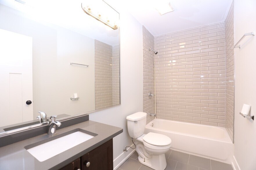 Building Photo - 622 W Arlington Pl