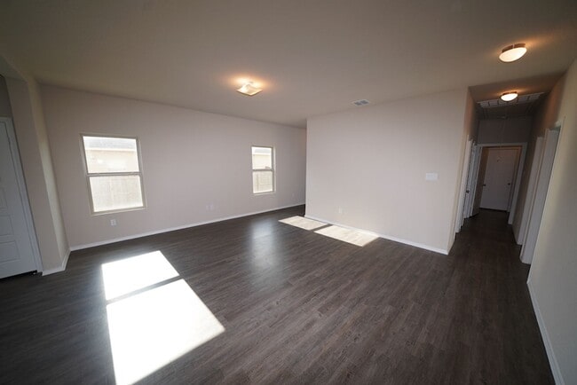 Building Photo - 745 Tupelo Tank Dr