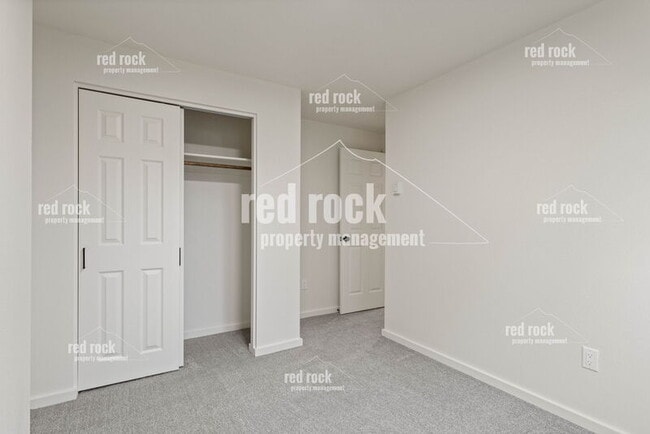 Building Photo - 4207 N Abbey Rd