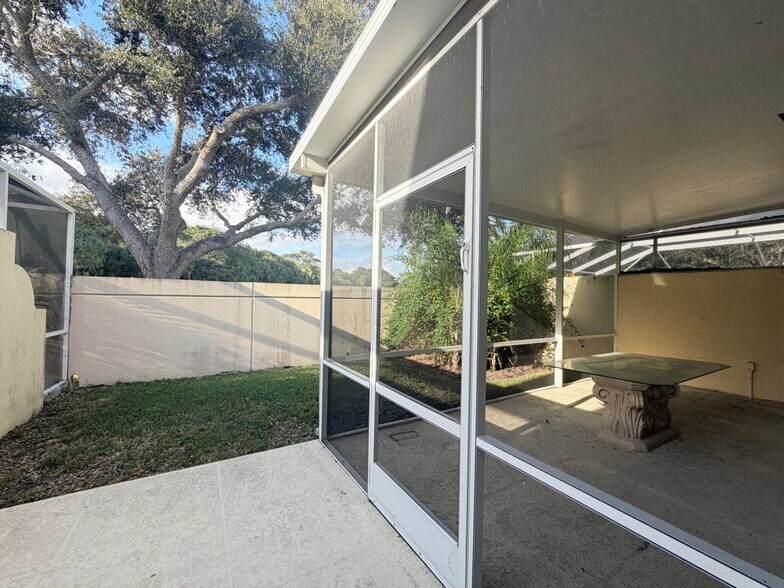 Building Photo - 2205 Telogia Ct