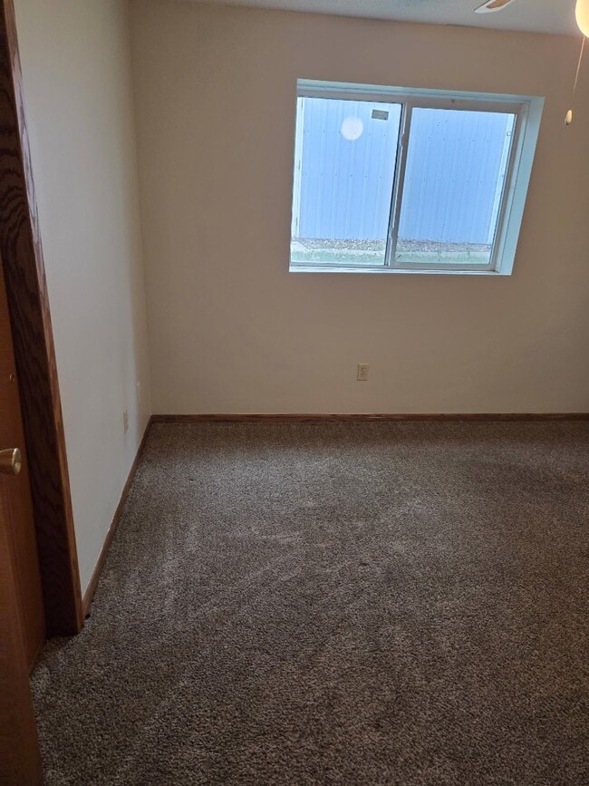 Building Photo - 315 N 1st St