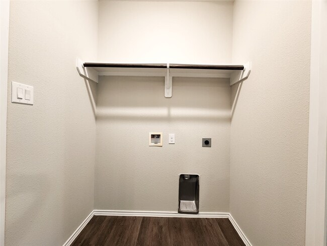 Building Photo - 26471 Joy Village Dr