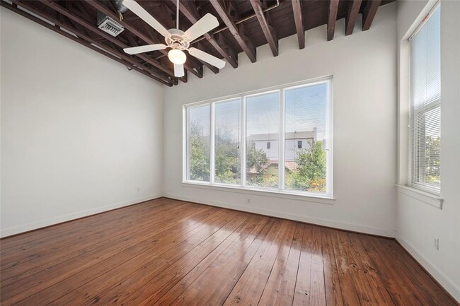 Building Photo - 1514 Stanford St