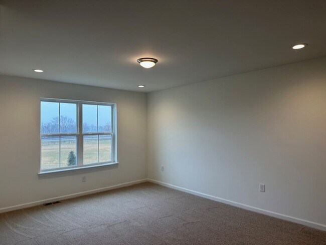 Building Photo - 67 Long Bnd Dr