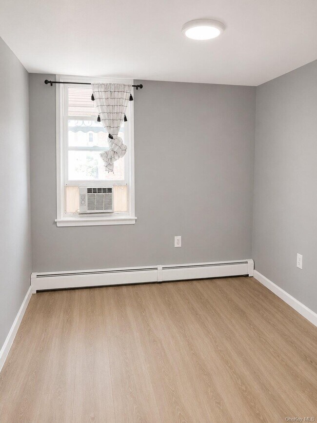 Building Photo - 866 Fairmount Pl