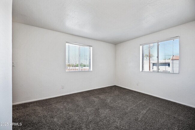 Building Photo - 16602 N 25th St