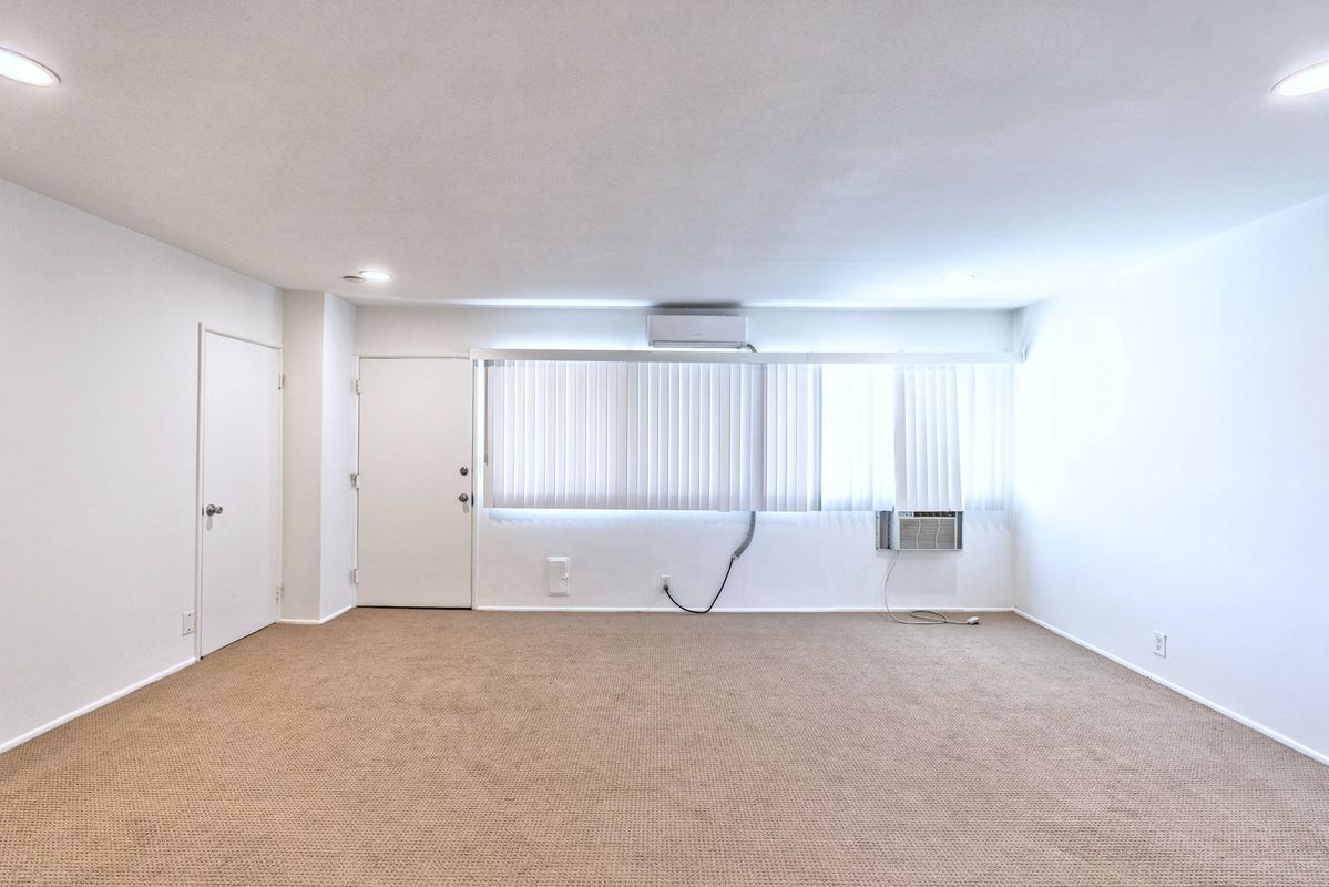 Building Photo - 1801 Fair Oaks Ave