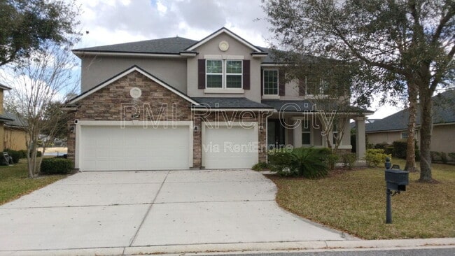 Building Photo - 2099 Club Lake Dr