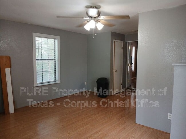 Building Photo - 329 Garfield Dr