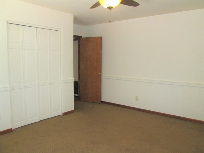 Building Photo - Unfurnished, 1-year long-term rental