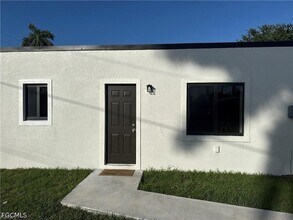 Building Photo - 4523 Palm Beach Blvd