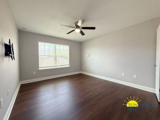 Building Photo - 8565 Holley Hills Cir