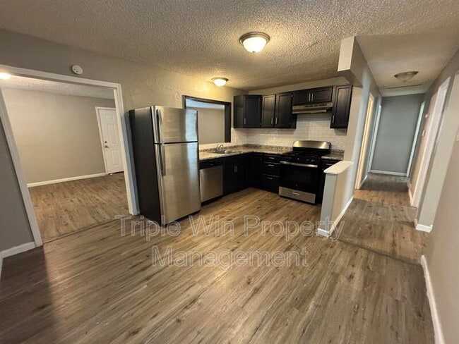Building Photo - 9609 Winkler Dr