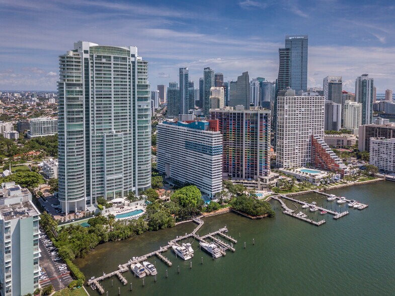 Building Photo - 1643 Brickell Ave