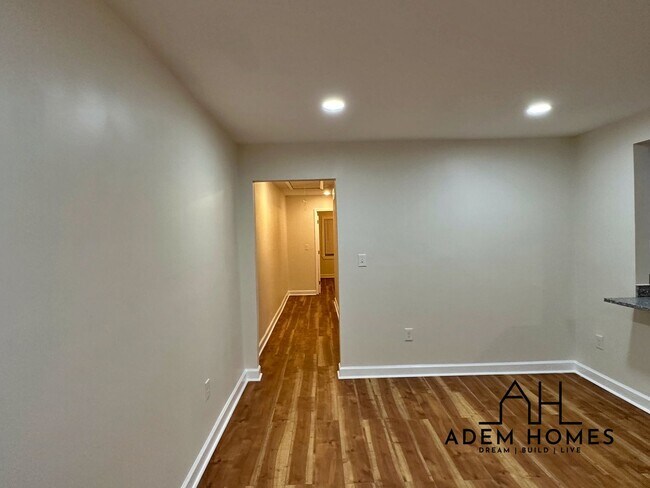 Building Photo - 111 Eastview Dr