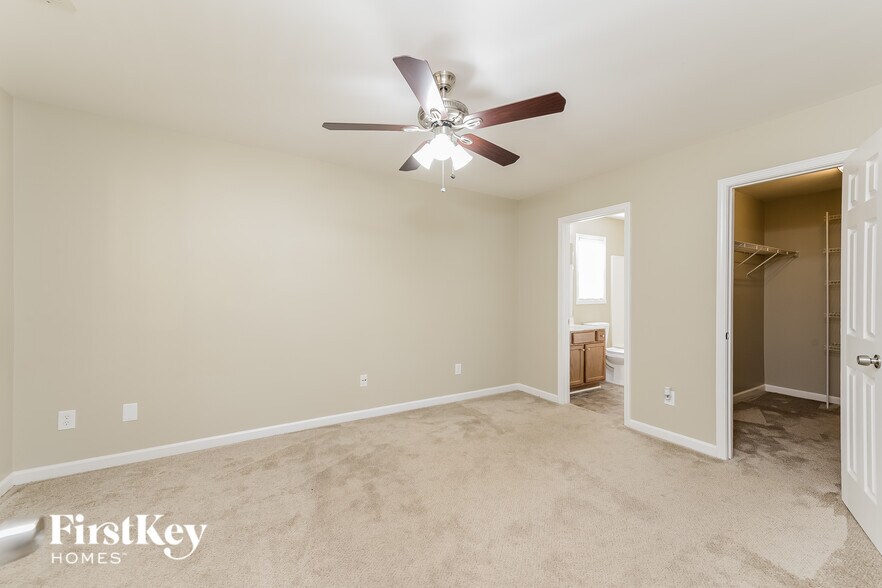 Building Photo - 5122 Fiddlers Run Dr