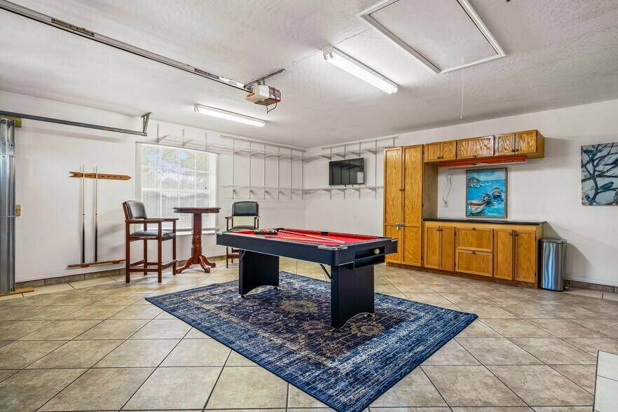 Building Photo - 2635 47th Ave