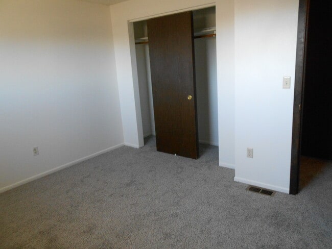 Building Photo - 61686 Daly Estates Dr