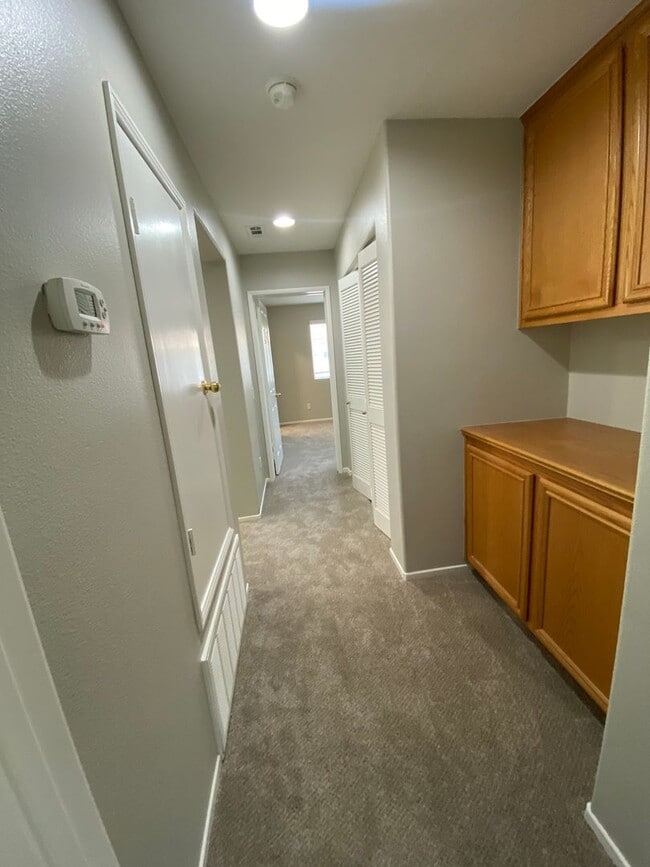 Building Photo - Cute & Clean Murrieta 3 Bedroom Home!