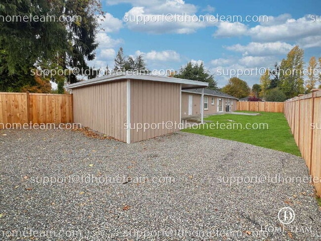 Building Photo - 5215 N 31st St
