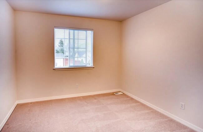 Building Photo - Terrific Home In Amazing Neighborhood!