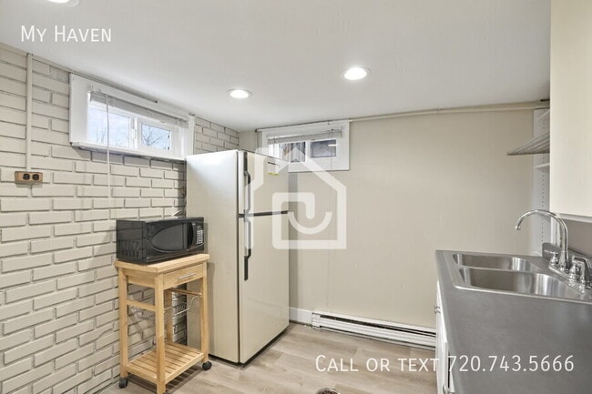 Building Photo - 1010 Jay St