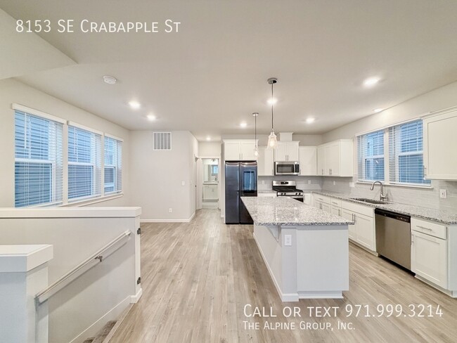 Building Photo - 8153 SE Crabapple St