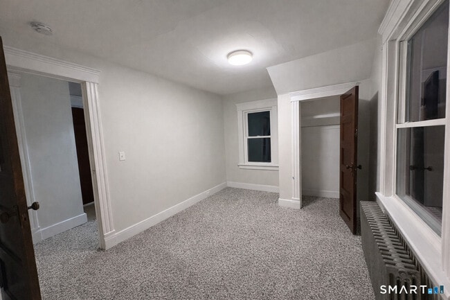 Building Photo - 17 Sylvan Ave