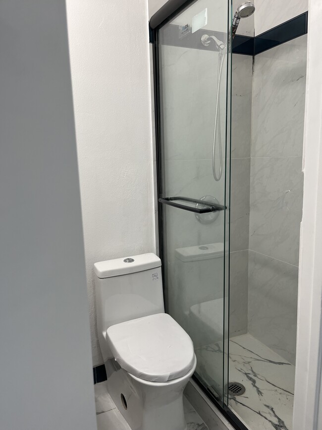 Building Photo - 365 Morrison Canyon Rd