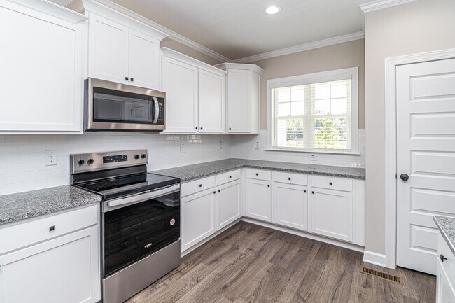 Building Photo - 3 Bed/2 Bath Home - New Construction in Sm...