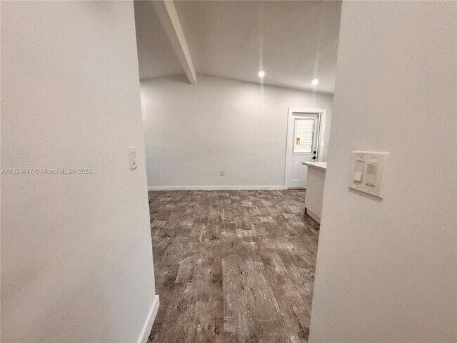 Building Photo - 3501 SW 41st St