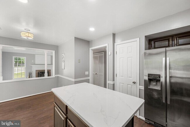 Building Photo - 2985 Marsh Hawk Dr