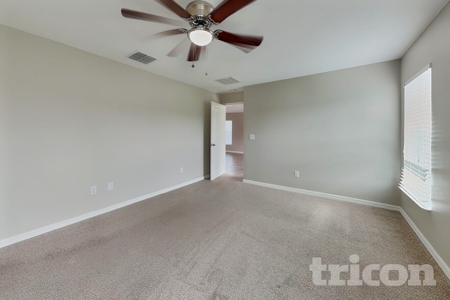 Building Photo - 10410 Fairy Moss Ln
