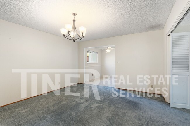 Building Photo - 2616 Luveta Way