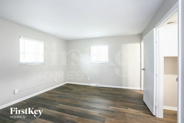 Building Photo - 6050 Northland Rd