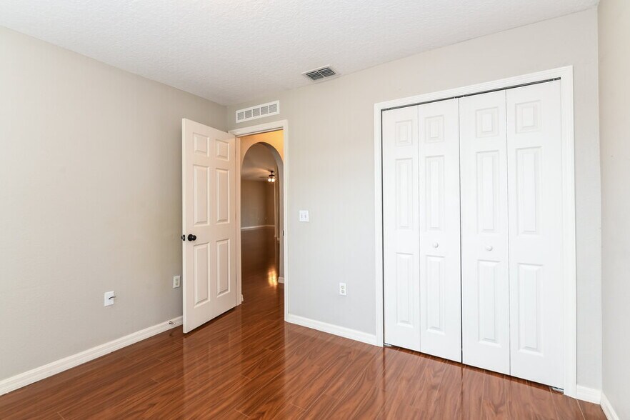 Building Photo - 2127 Aitkin Loop