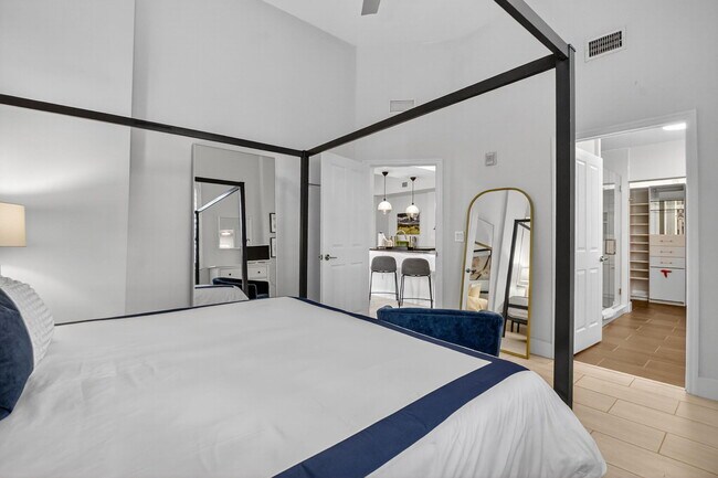 Building Photo - 600 S Dixie Hwy